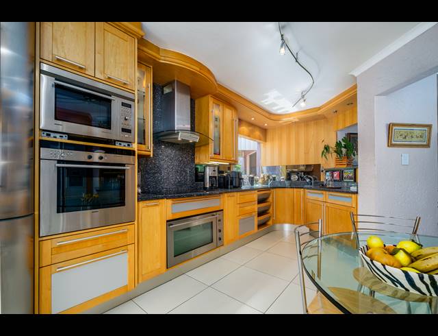 4 BEDROOM HOUSE FOR SALE IN NORTHCLIFF